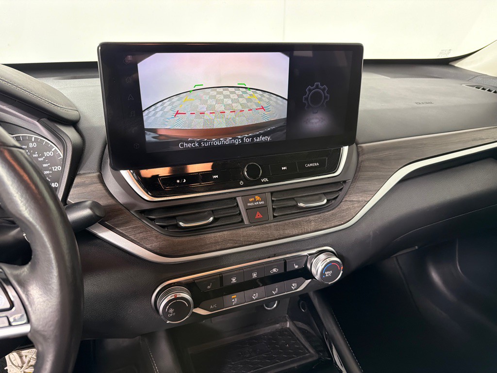 2023 Nissan Altima Image 18