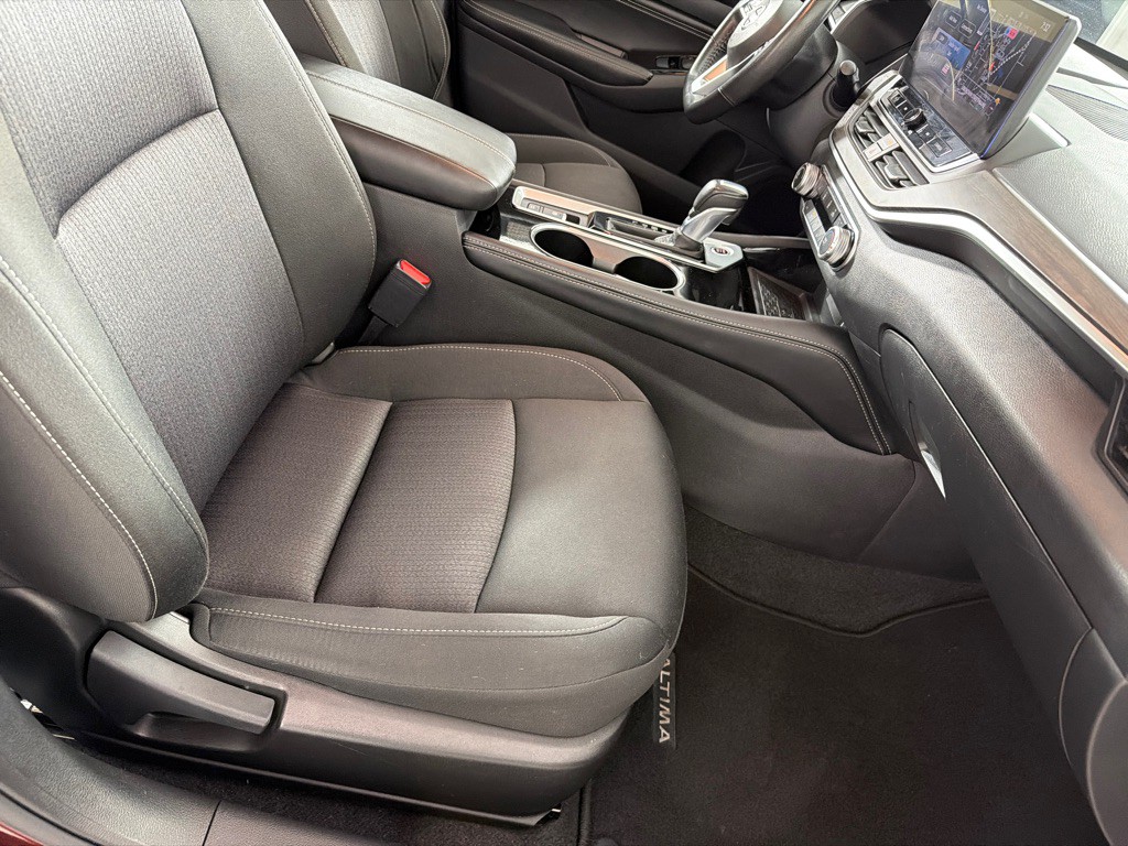2023 Nissan Altima Image 24