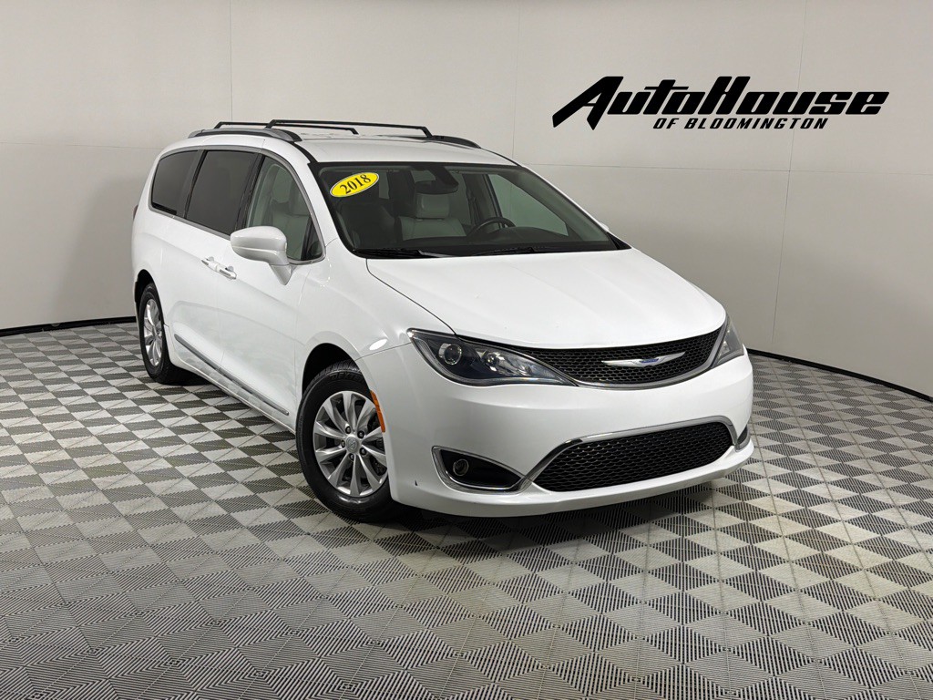 2018 Chrysler Pacifica Image 1