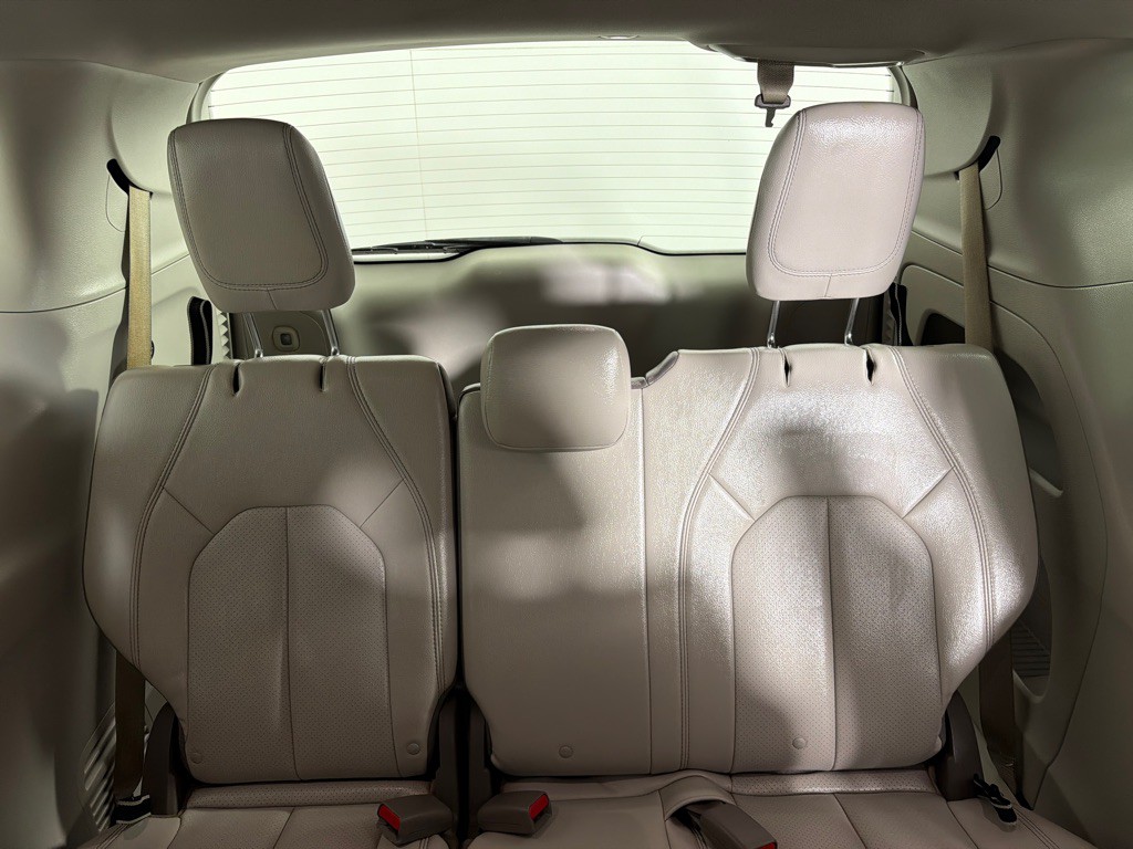 2018 Chrysler Pacifica Image 19