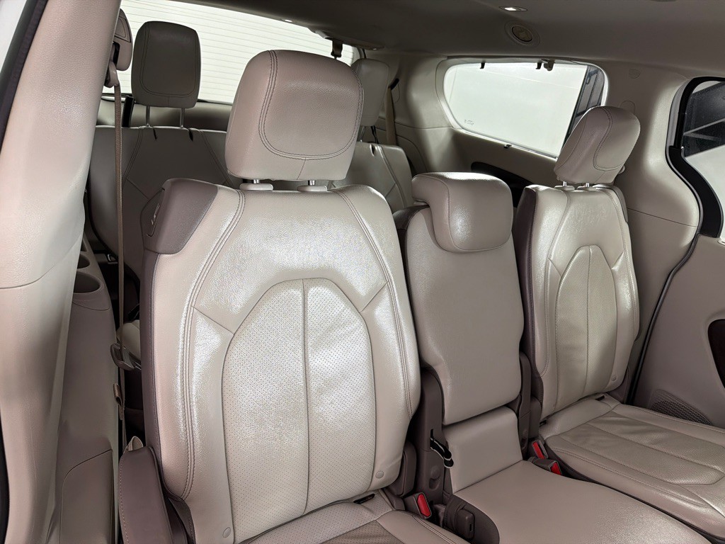 2018 Chrysler Pacifica Image 22