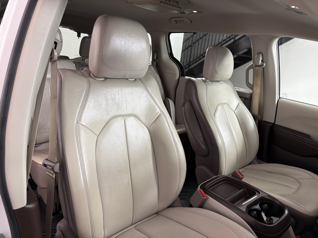2018 Chrysler Pacifica Image 24