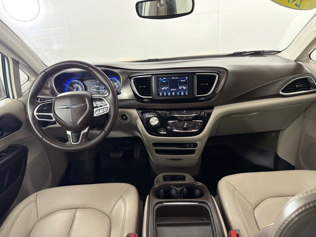 2018 Chrysler Pacifica Image 25