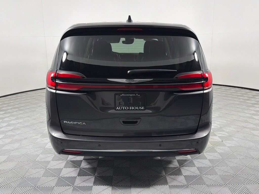2023 Chrysler Pacifica Image 6