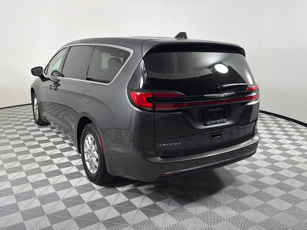 2023 Chrysler Pacifica Image 7
