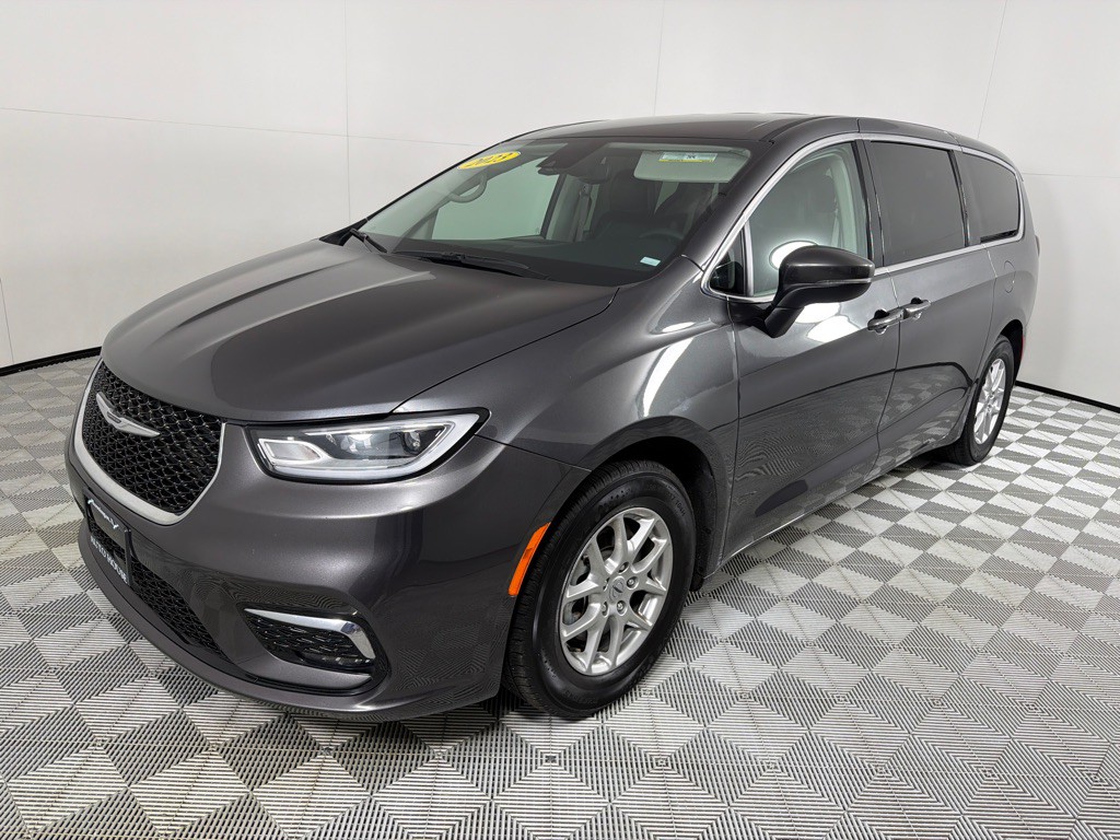 2023 Chrysler Pacifica Image 9