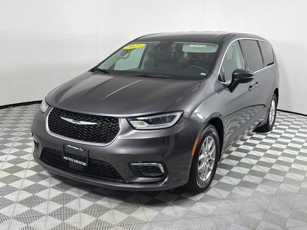 2023 Chrysler Pacifica Image 10