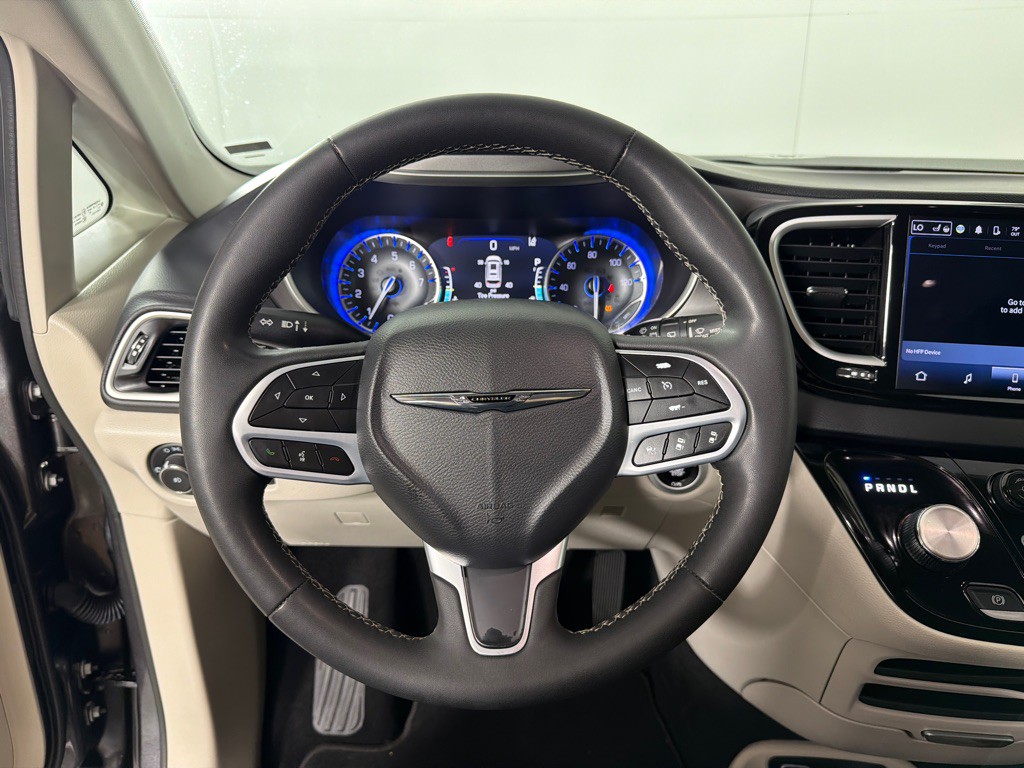 2023 Chrysler Pacifica Image 15
