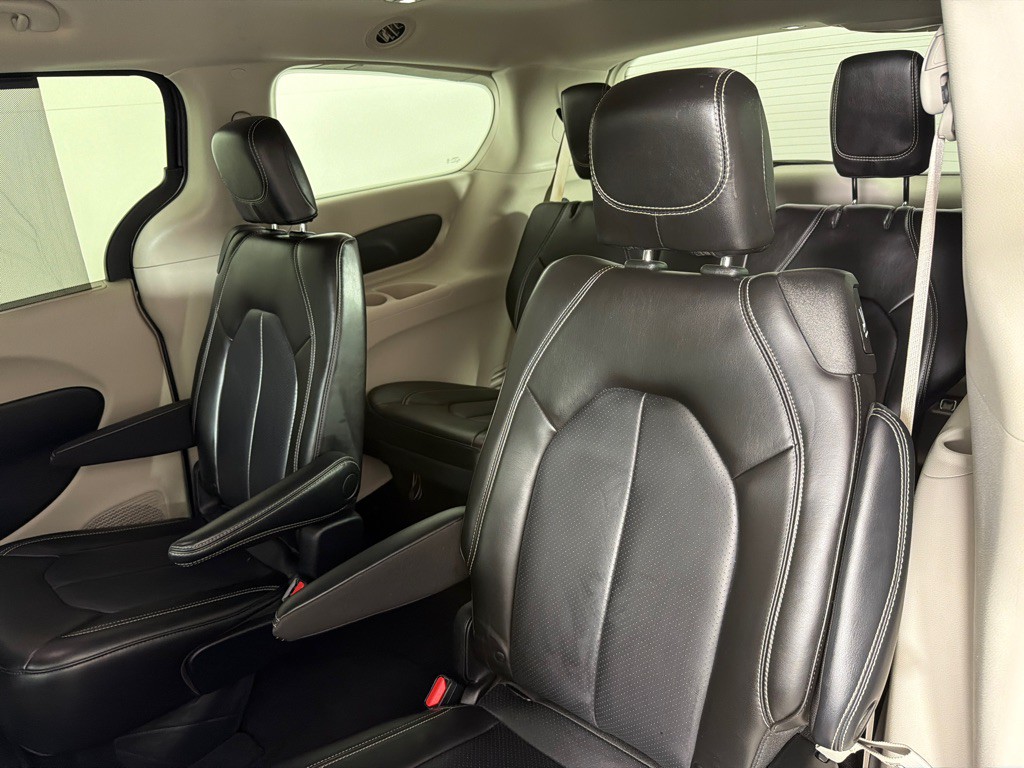 2023 Chrysler Pacifica Image 19