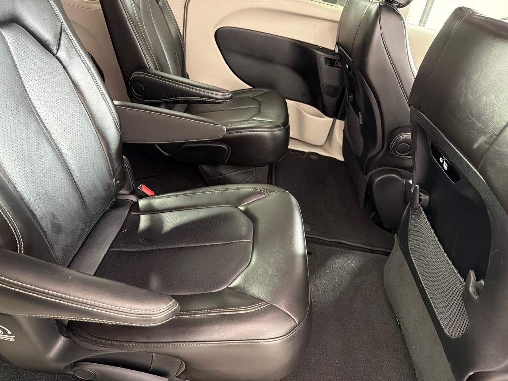 2023 Chrysler Pacifica Image 22
