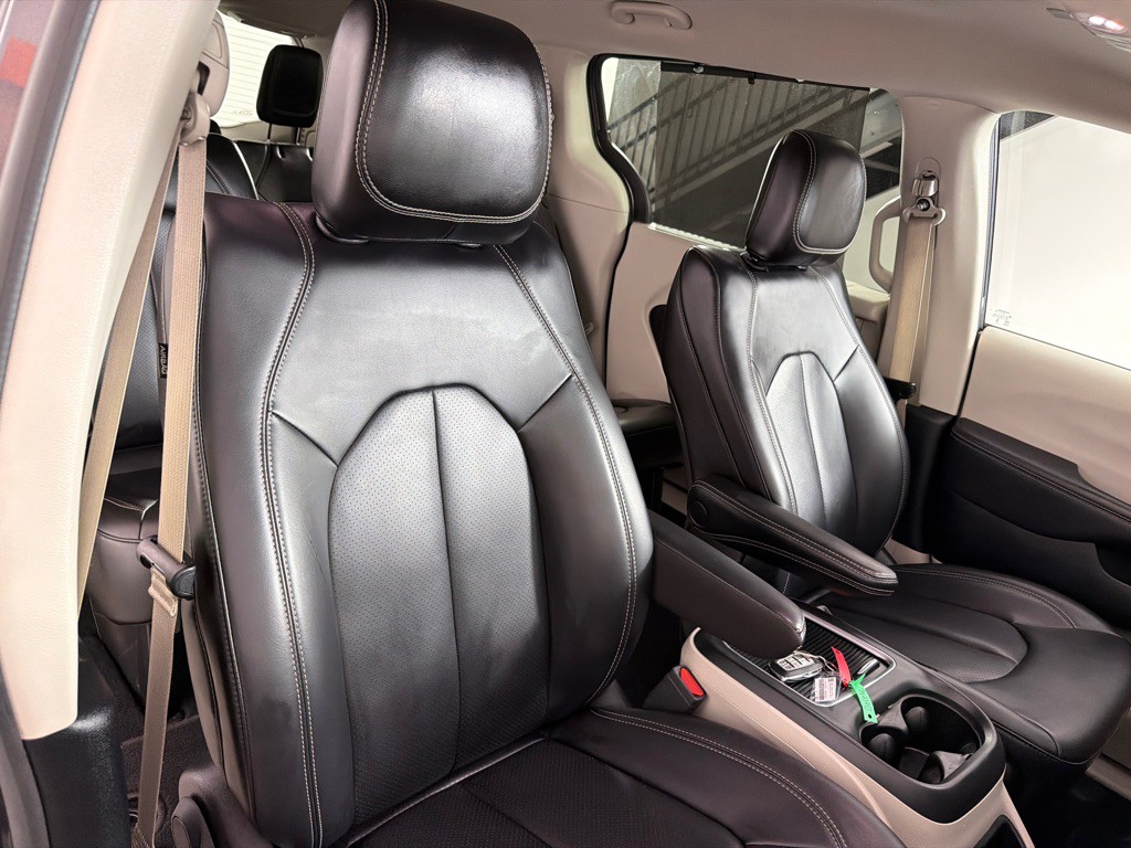 2023 Chrysler Pacifica Image 25