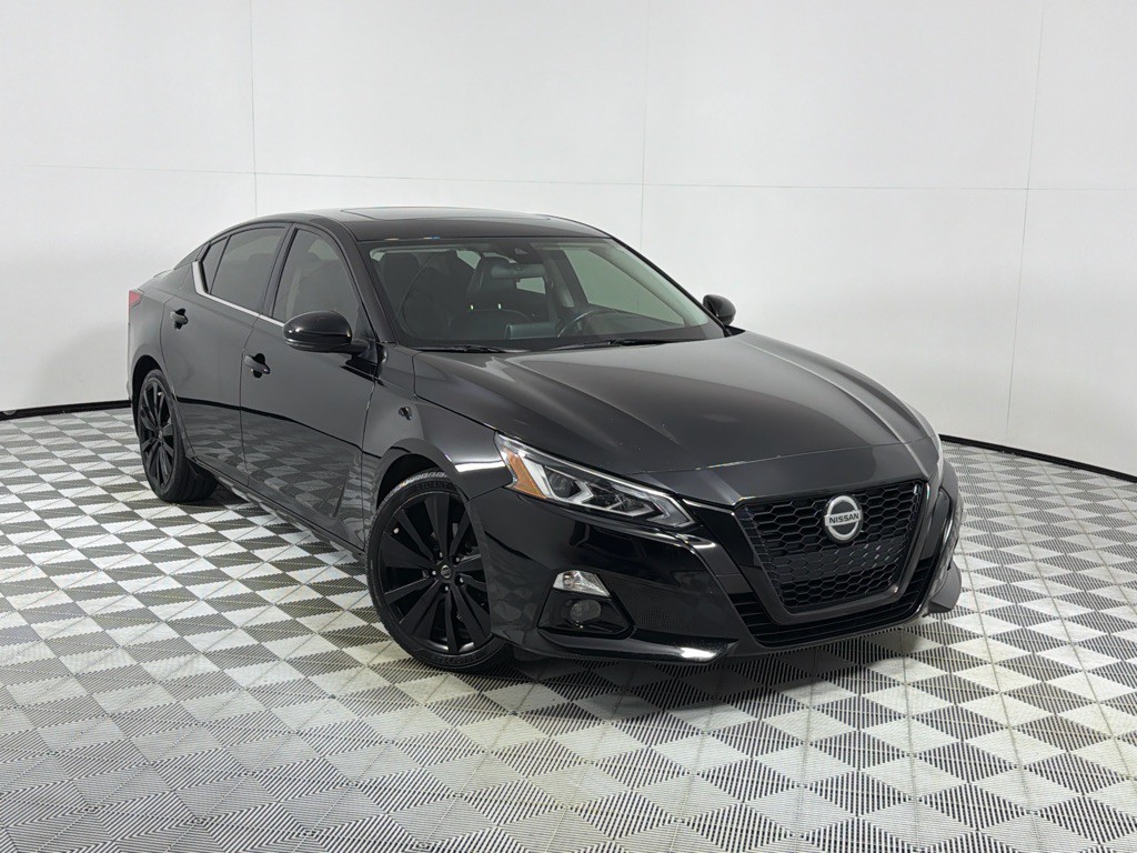 2022 Nissan Altima Image 2