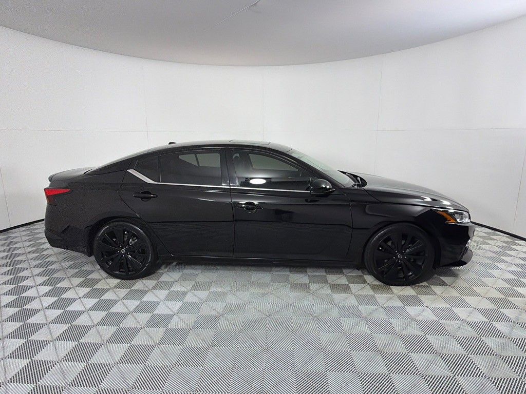 2022 Nissan Altima Image 4