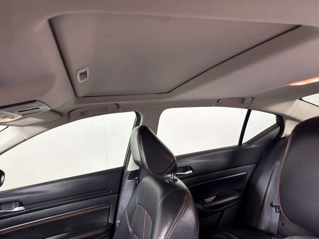 2022 Nissan Altima Image 13