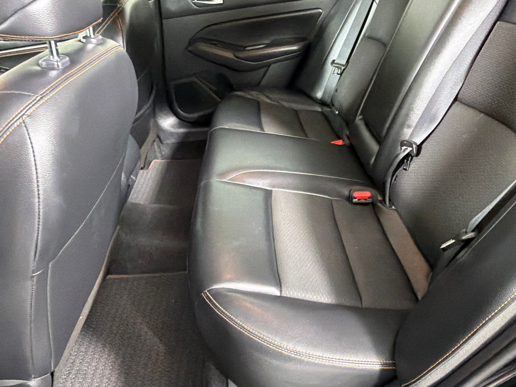 2022 Nissan Altima Image 19