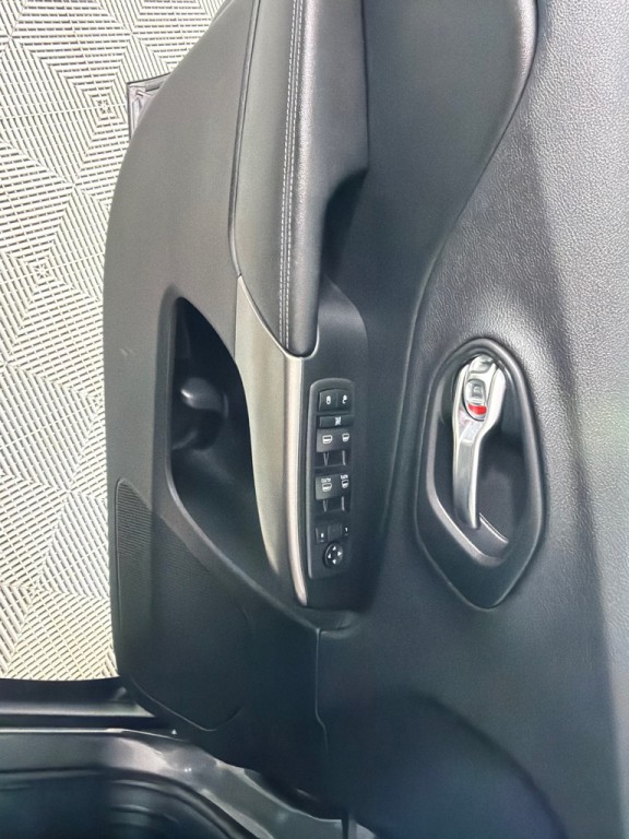 2019 Jeep Cherokee Image 11