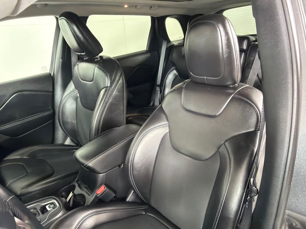 2019 Jeep Cherokee Image 13