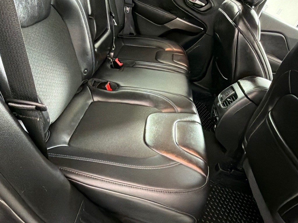 2019 Jeep Cherokee Image 23