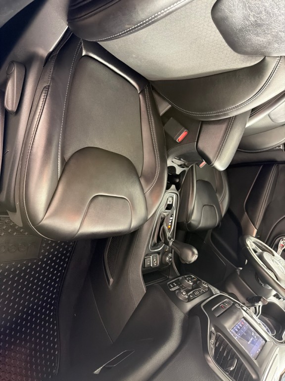 2019 Jeep Cherokee Image 25