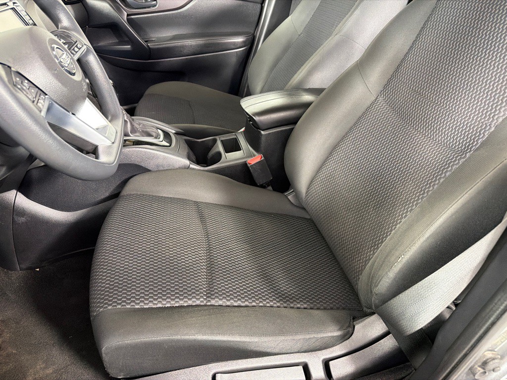 2021 Nissan Rogue Image 10