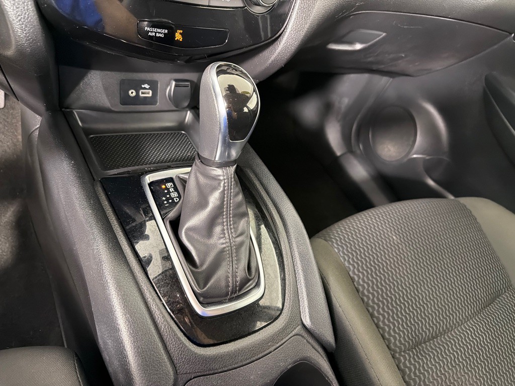 2021 Nissan Rogue Image 16