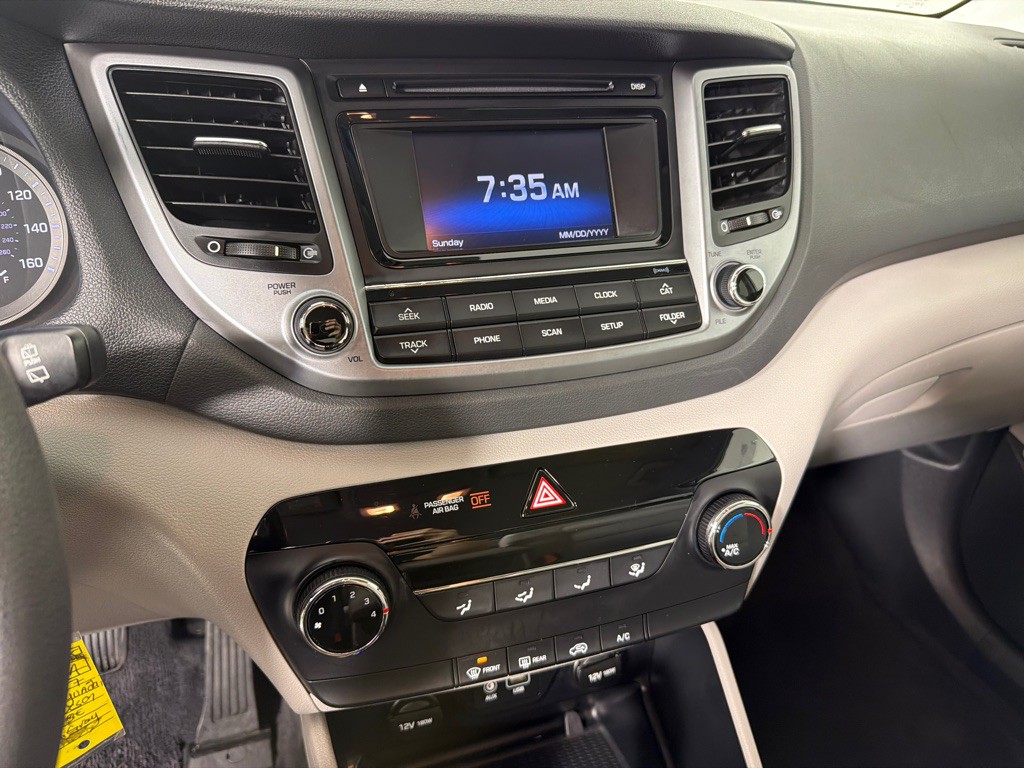 2017 Hyundai Tucson Image 16