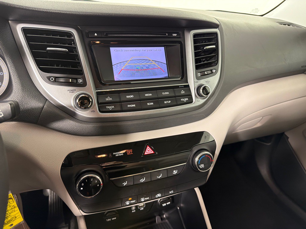 2017 Hyundai Tucson Image 17