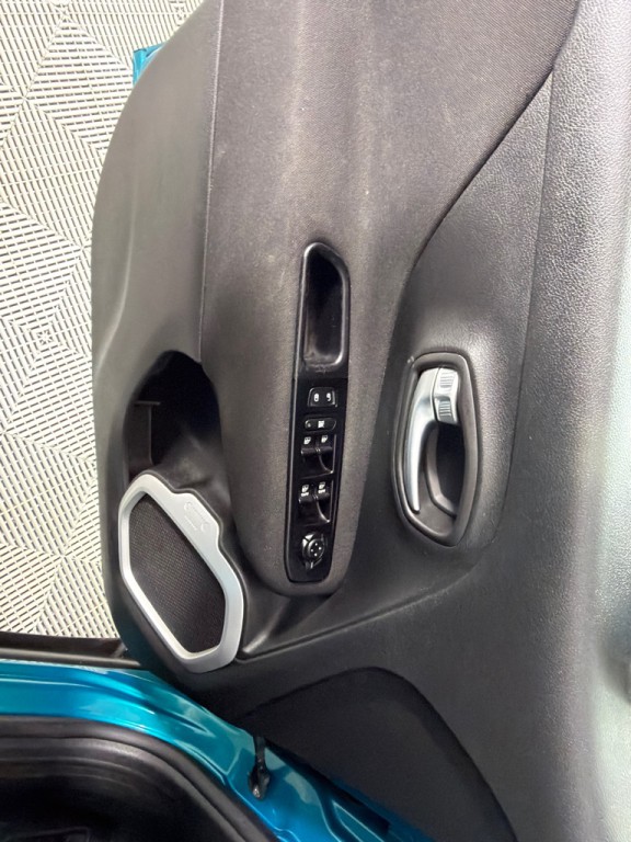 2020 Jeep Renegade Image 8