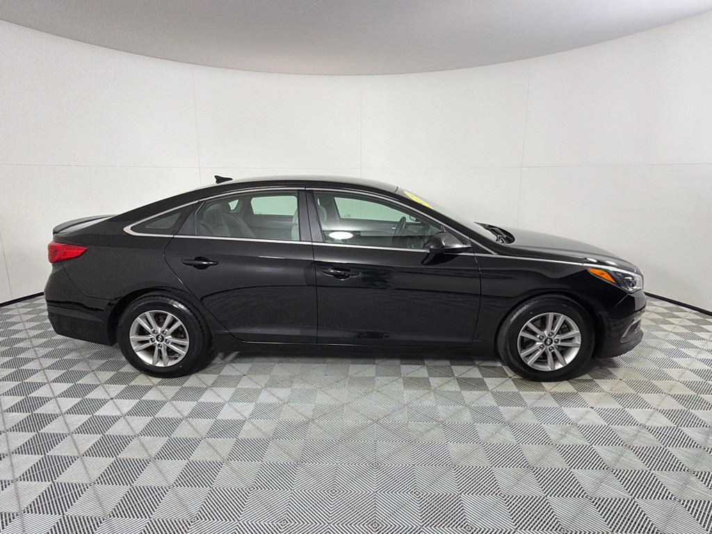 2015 Hyundai Sonata Image 4