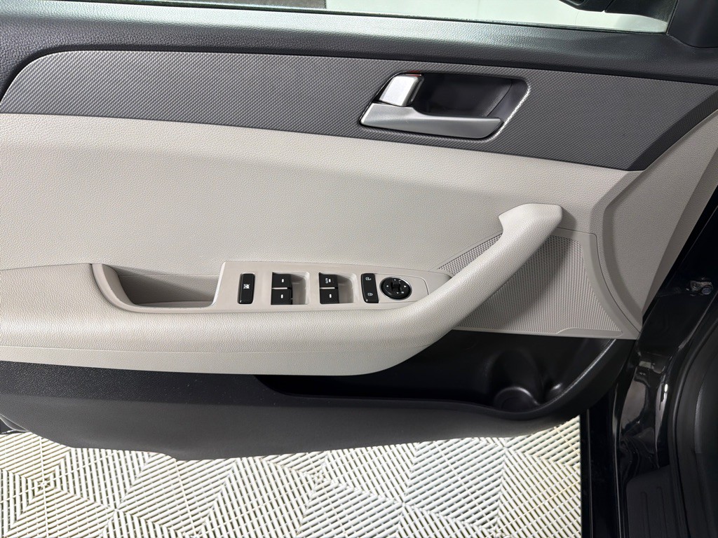 2015 Hyundai Sonata Image 11