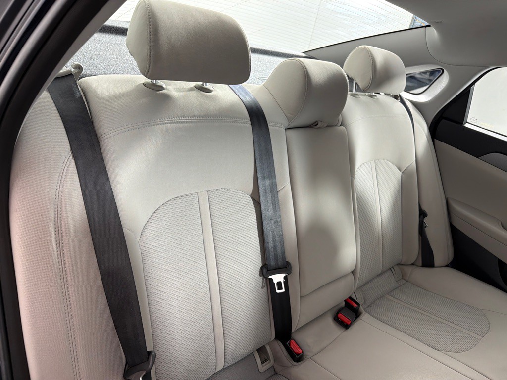 2015 Hyundai Sonata Image 21