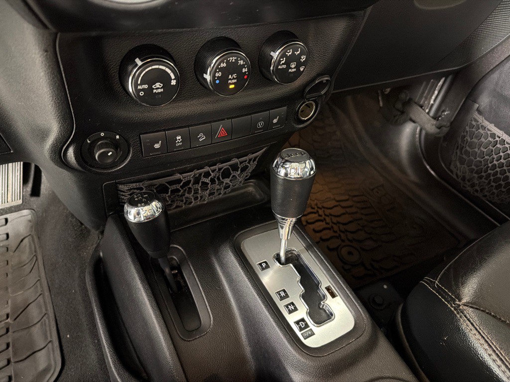 2014 Jeep Wrangler Unlimited Image 16