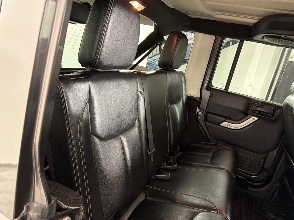 2014 Jeep Wrangler Unlimited Image 21