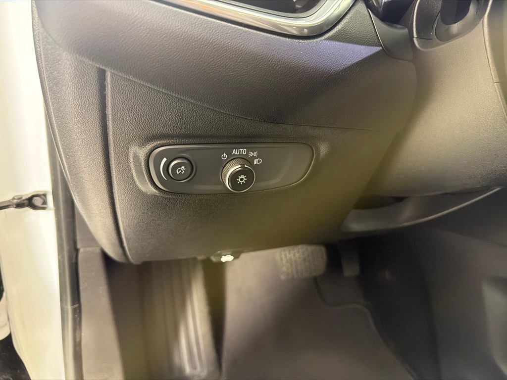 2019 Chevrolet Equinox Image 11