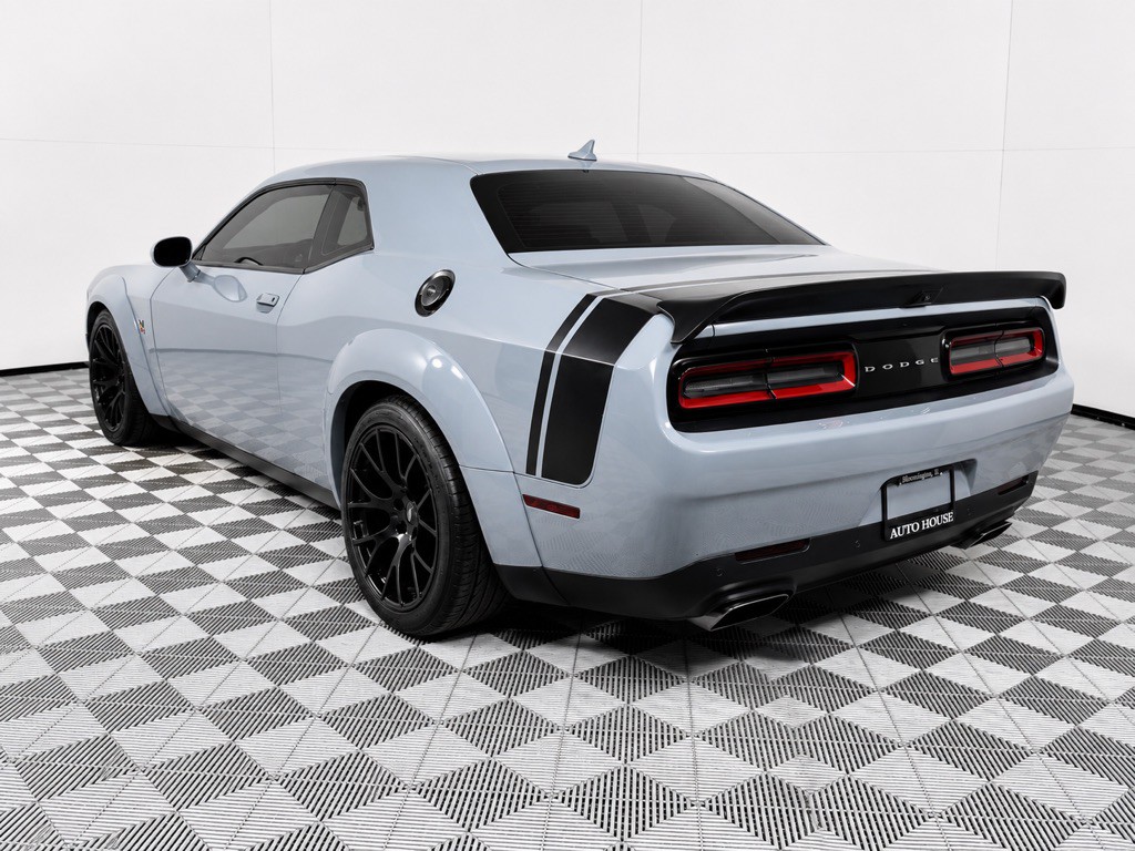 2020 Dodge Challenger Image 8