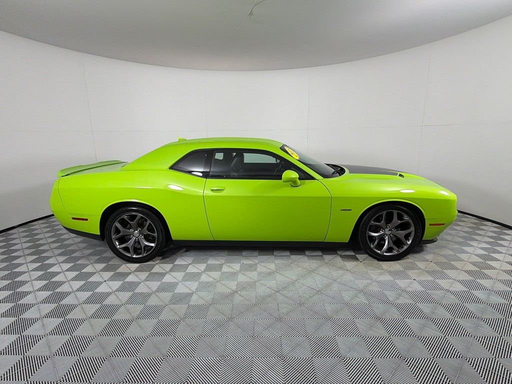 2015 Dodge Challenger Image 4