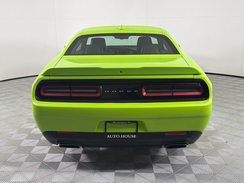 2015 Dodge Challenger Image 6