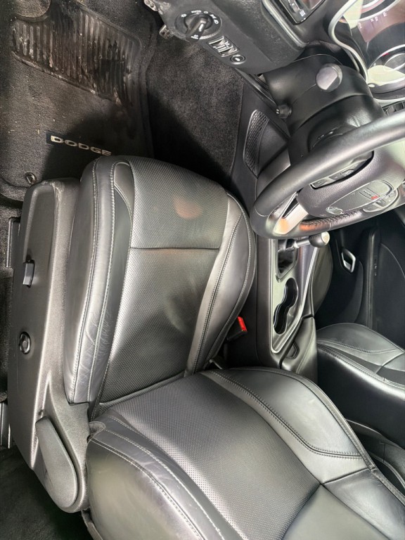 2015 Dodge Challenger Image 12