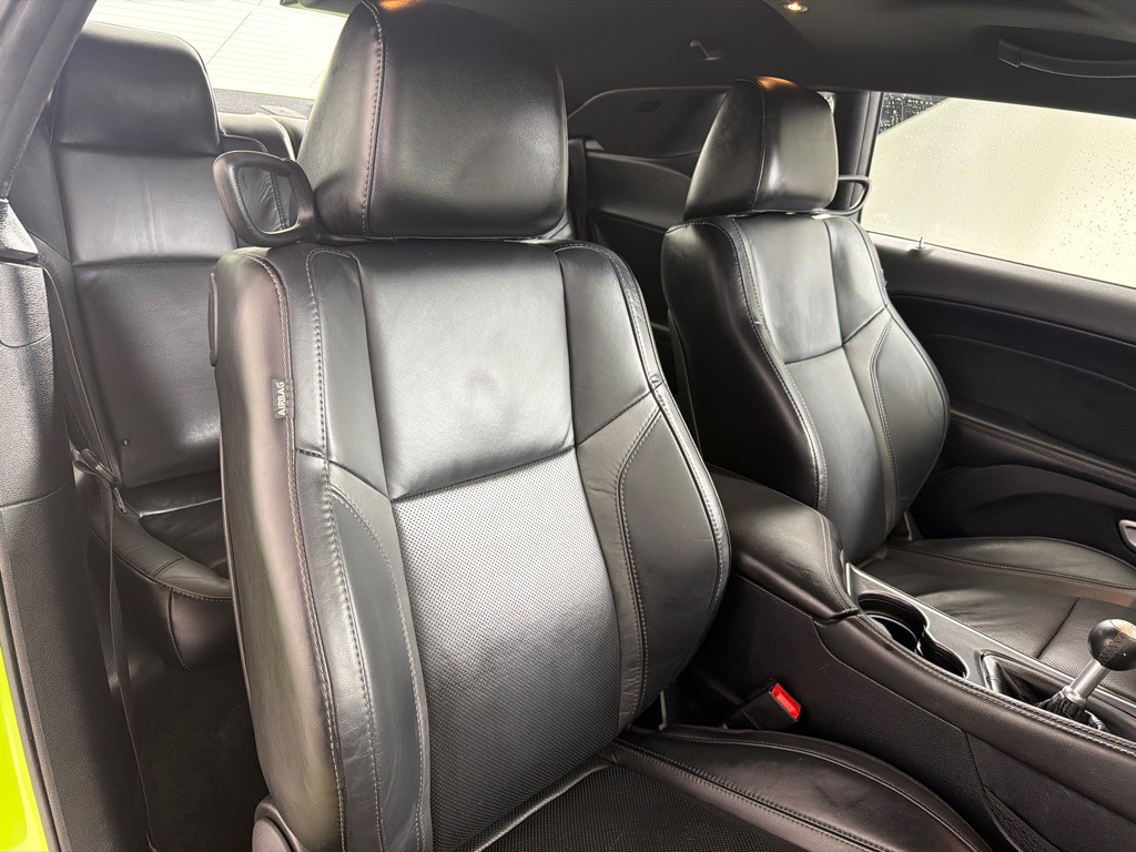 2015 Dodge Challenger Image 20