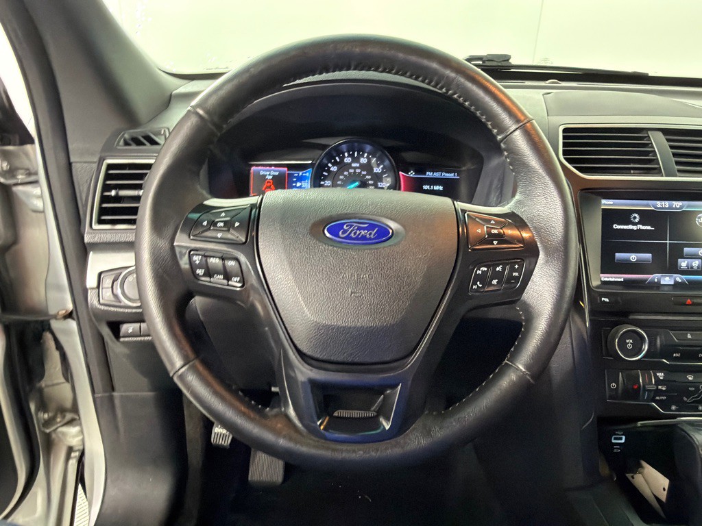 2016 Ford Explorer Image 14