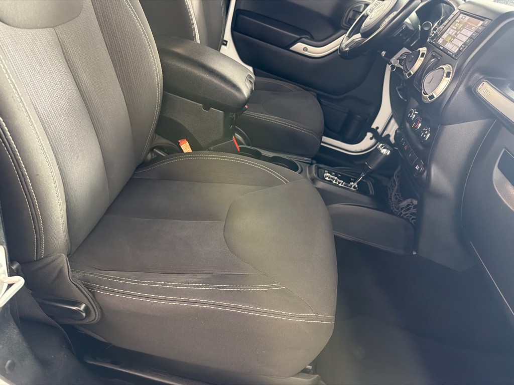 2017 Jeep Wrangler Image 20