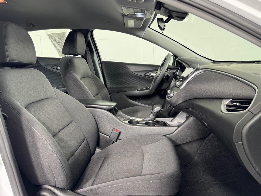 2023 Chevrolet Malibu Image 24
