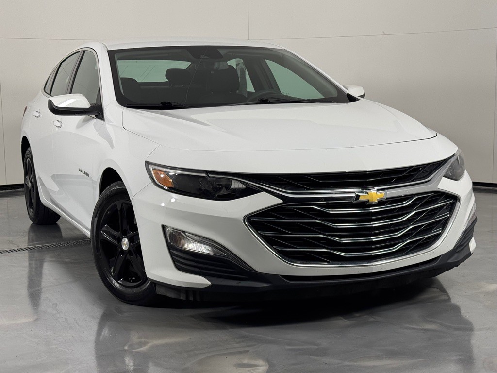 2023 Chevrolet Malibu Image 2