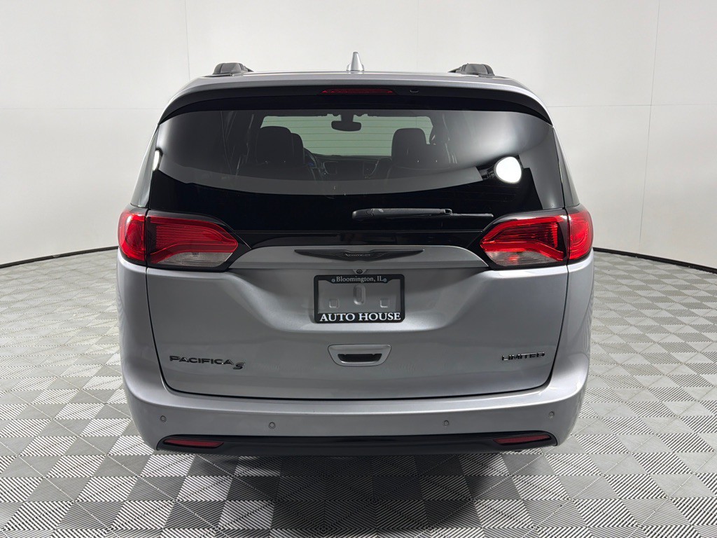 2018 Chrysler Pacifica Image 6