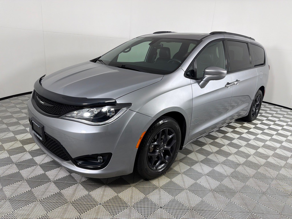 2018 Chrysler Pacifica Image 9