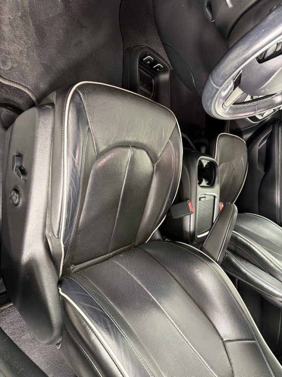 2018 Chrysler Pacifica Image 12