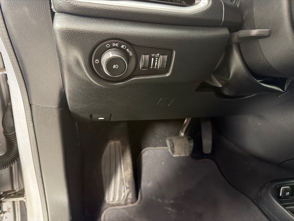 2018 Chrysler Pacifica Image 15