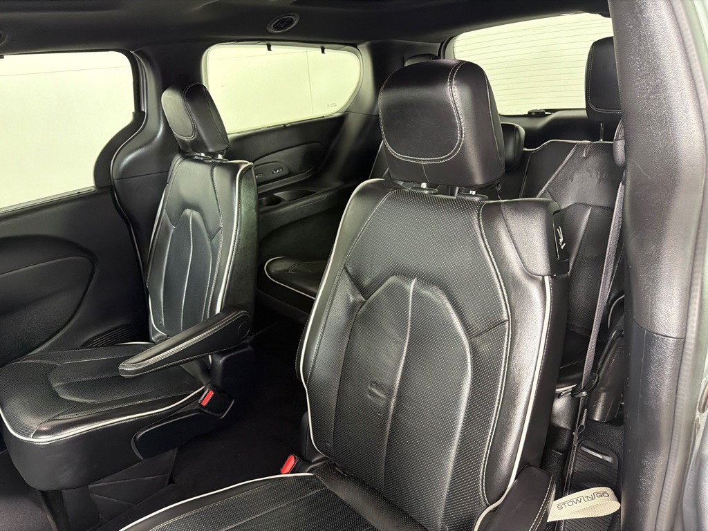 2018 Chrysler Pacifica Image 21