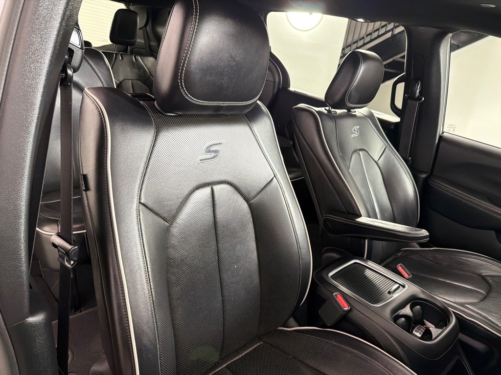 2018 Chrysler Pacifica Image 27