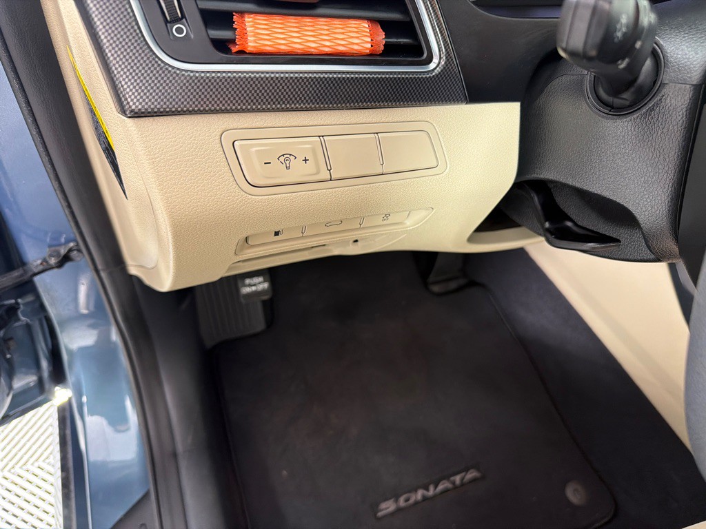 2017 Hyundai Sonata Image 11